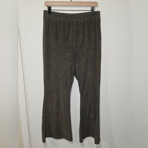 Aerie Soft Ribbed Olive Green Corduroy Pull On Flare Pants Womens Size Large